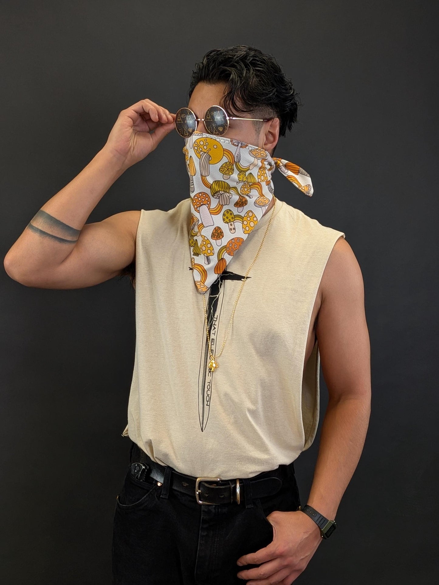 Retro Mushroom Psychedelic Bandana: Trippy Shroom Vintage Print Dust Scarf