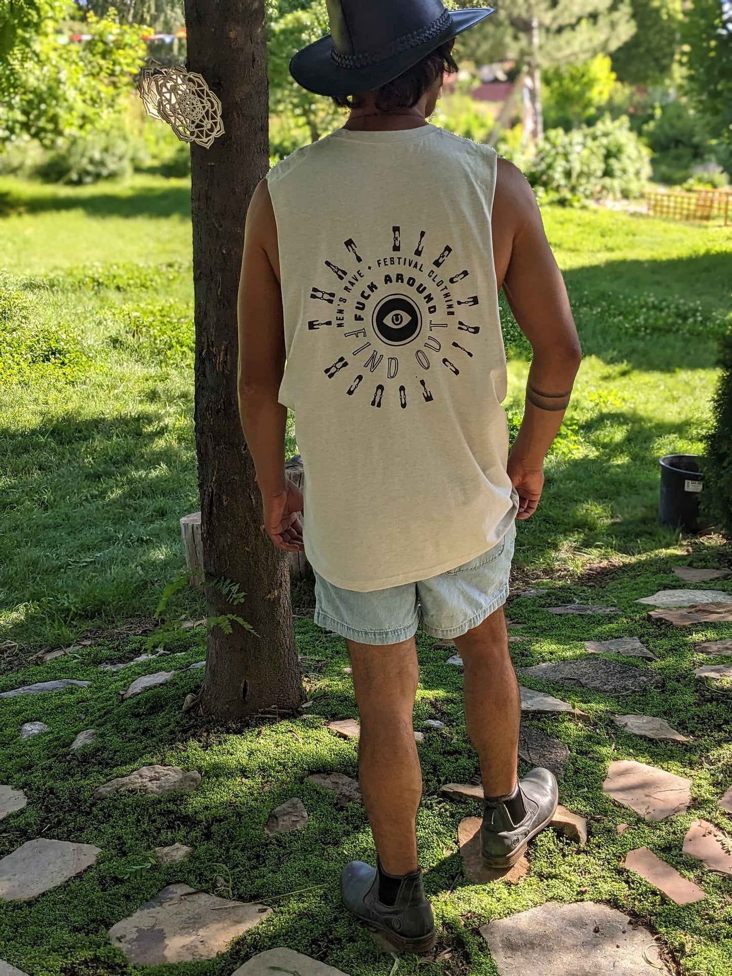 Lucky Horseshoe Muscle Cut Off Tank